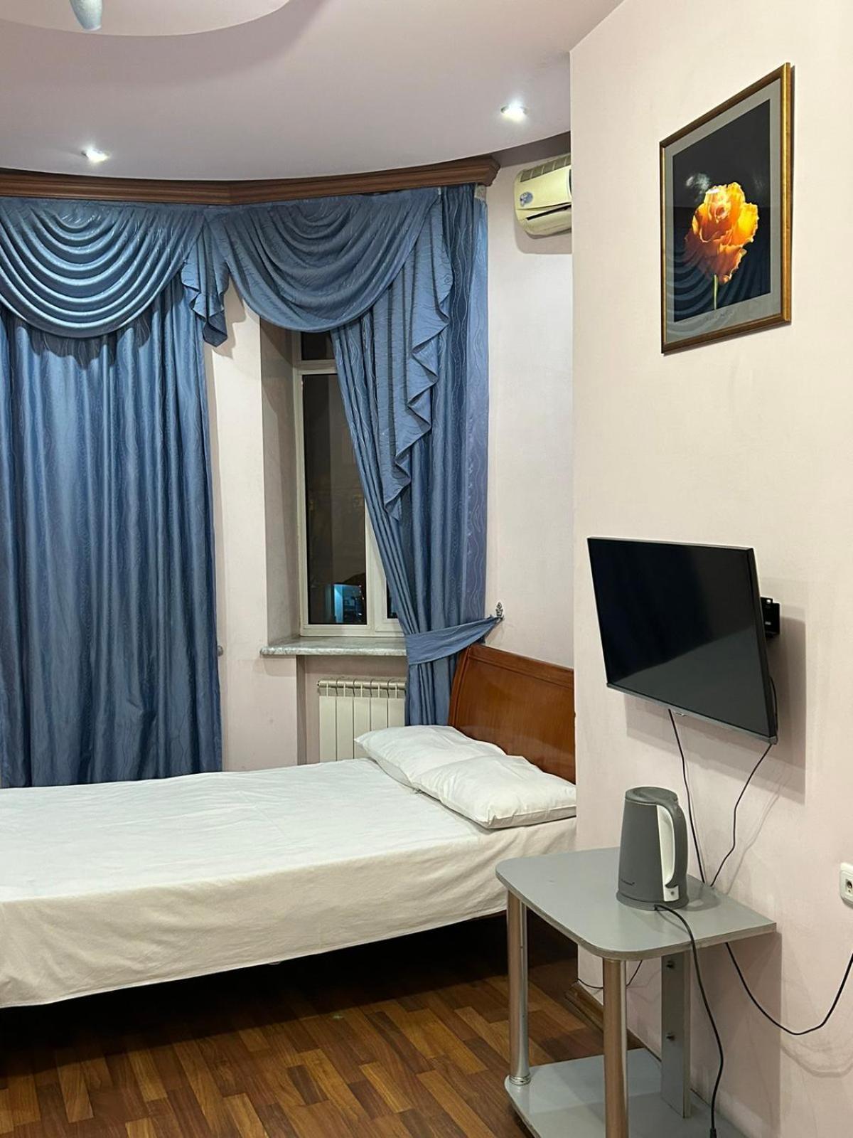 Manand Hotel Єреван Екстер'єр фото