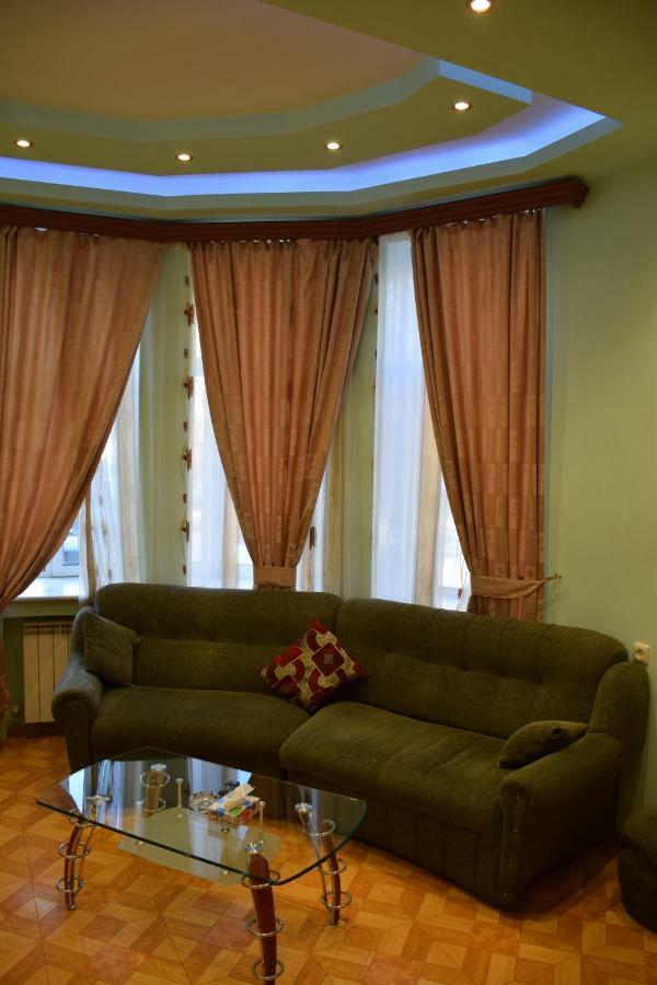 Manand Hotel Єреван Екстер'єр фото